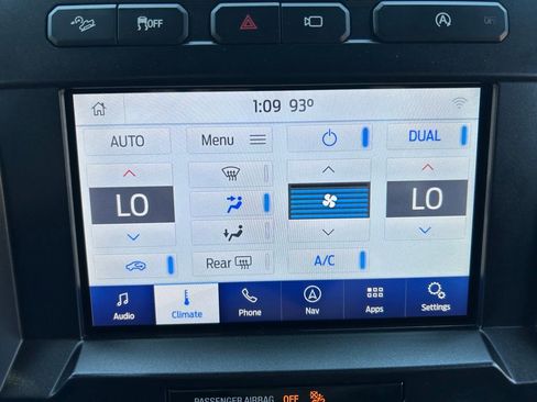 Used 2020 Ford F150 Platinum w/ Equipment Group 701A Luxury AWD/4WD image 40