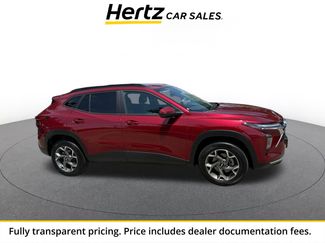 Used 2025 Chevrolet Trax LT w/ LT Convenience Package FWD video 1
