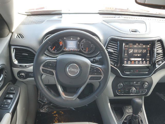 Used 2019 Jeep Cherokee Limited FWD image 18