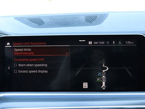 Used 2021 BMW X6 xDrive40i w/ Premium Package image 32