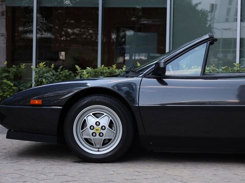 Used 1989 Ferrari Mondial T Cabriolet RWD image 81