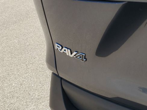 Certified 2025 Toyota RAV4 LE AWD/4WD image 7