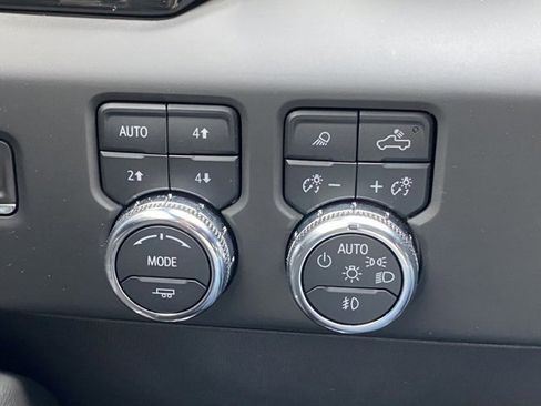 Used 2024 GMC Sierra 1500 AT4X image 26