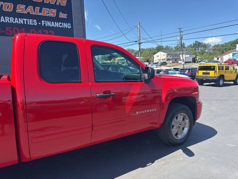 Used 2010 Chevrolet Silverado 1500 LT w/ Power Pack Plus AWD/4WD image 10