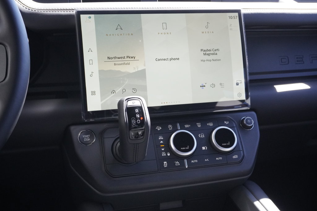 New 2026 Land Rover Defender 110 X-Dynamic SE AWD/4WD image 15