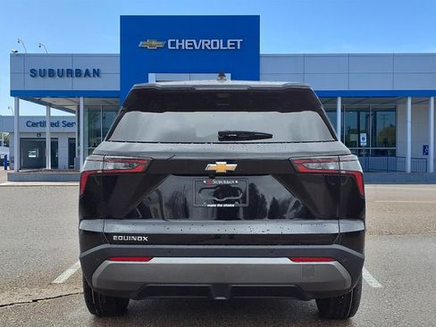 New 2026 Chevrolet Equinox LT w/ Convenience Package II FWD image 5