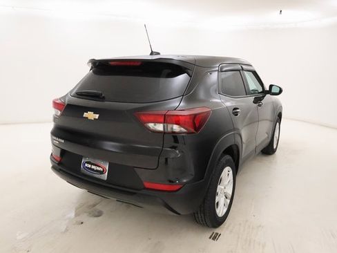 Used 2023 Chevrolet TrailBlazer LS image 3