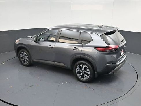 Used 2022 Nissan Rogue SV image 42