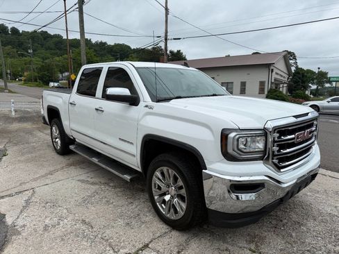 Used 2017 GMC Sierra 1500 SLT w/ SLT Premium Package AWD/4WD image 4