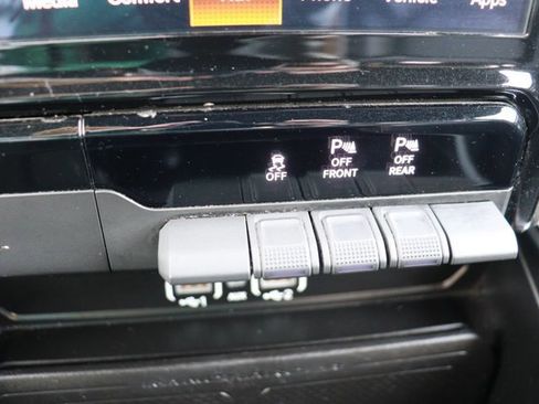 Used 2025 RAM 1500 Laramie image 15