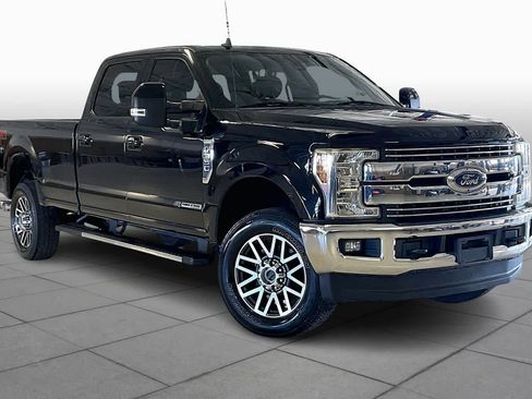 Used 2019 Ford F350 Lariat w/ Lariat Ultimate Package image 2