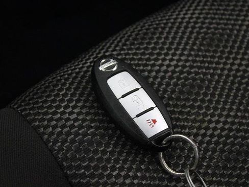 Certified 2020 Nissan Rogue Sport SV FWD image 28