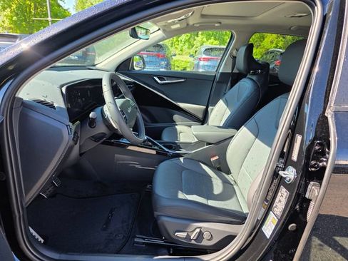 New 2026 Kia Niro Wave w/ Wave Preserve Package FWD image 17