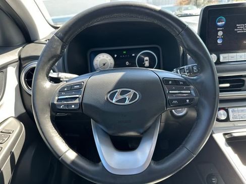 Used 2023 Hyundai Kona Limited w/ Cargo Package FWD image 17