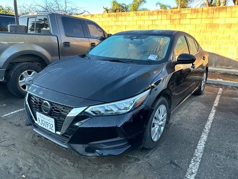 Used 2023 Nissan Sentra S image 2