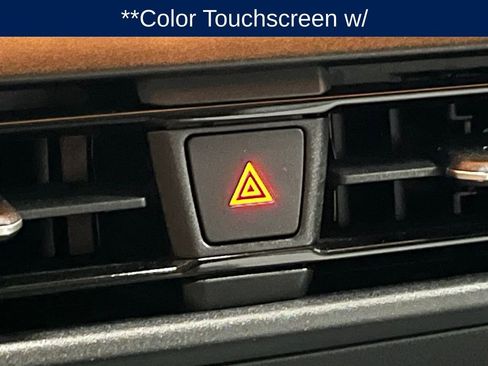 Used 2025 Volkswagen Tiguan SE R-Line image 10