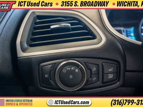 Used 2020 Ford Edge ST-Line w/ Cold Weather Package AWD/4WD image 16