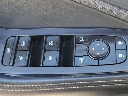 Certified 2023 Nissan Rogue SV image 8