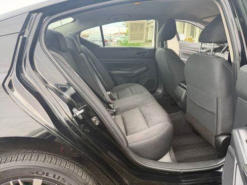 Used 2025 Nissan Altima 2.5 SV image 27