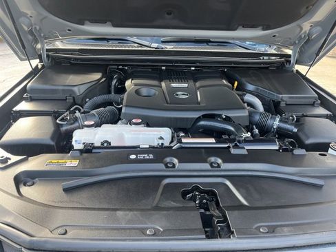 Used 2025 Lexus GX 550 image 27