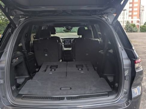 Used 2022 Jeep Grand Cherokee L Laredo AWD/4WD image 14
