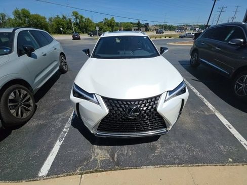 Used 2024 Lexus UX 250h AWD w/ Premium Package image 8