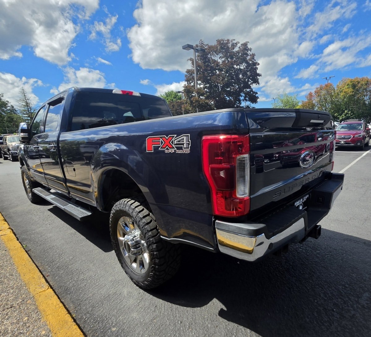 Used 2019 Ford F350 Lariat w/ Lariat Ultimate Package AWD/4WD image 6