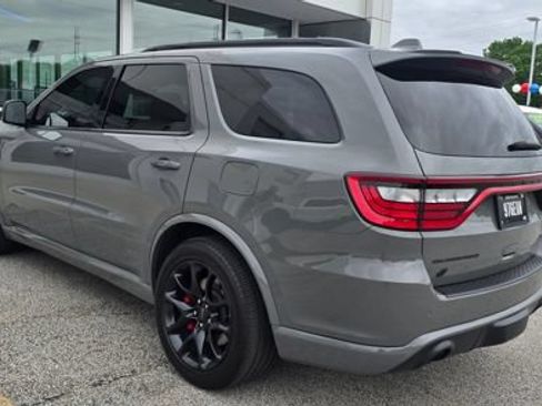 Used 2022 Dodge Durango SRT w/ Technology Group AWD/4WD image 3