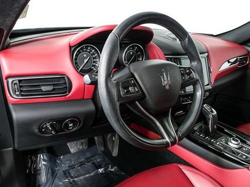 Certified 2022 Maserati Levante GT image 3