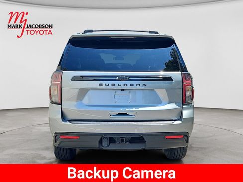 Used 2024 Chevrolet Suburban Z71 w/ Luxury Package AWD/4WD image 12