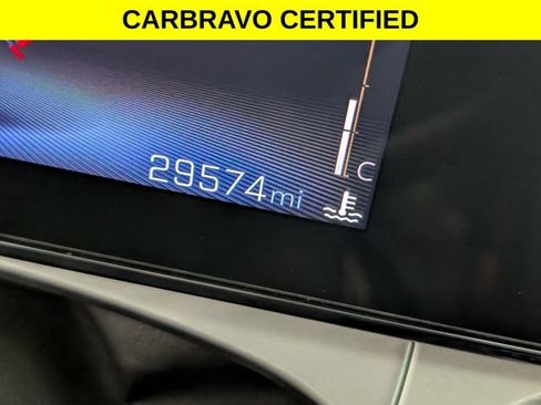 Certified 2025 Chevrolet Trax LT FWD image 17