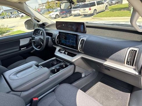 Certified 2025 Ford Expedition Active RWD image 15