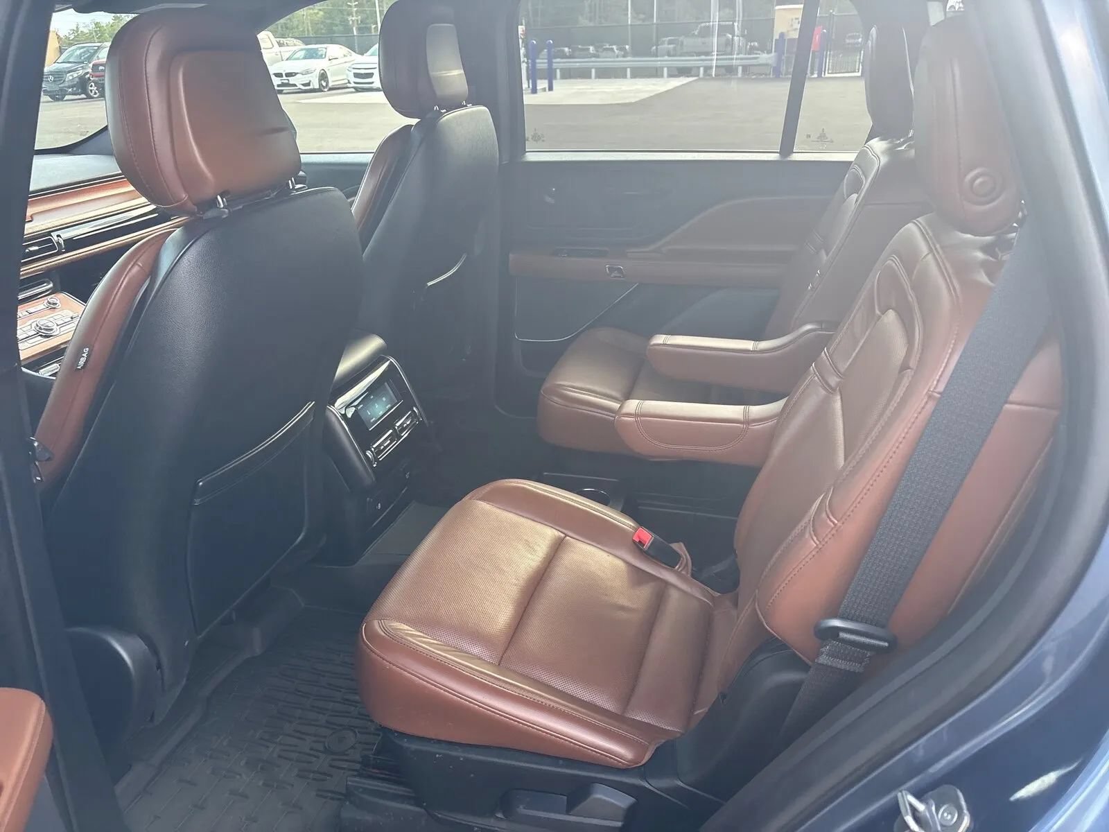 Used 2020 Lincoln Aviator Reserve RWD image 10