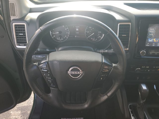 Used 2022 Nissan Frontier SV w/ Technology Package RWD image 29