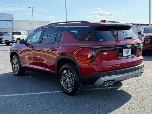 New 2026 Chevrolet Traverse LT w/ Driver Confidence Package AWD/4WD image 11