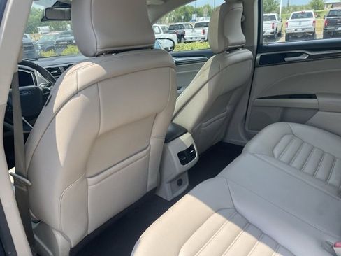 Used 2019 Ford Fusion SEL image 27