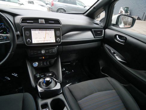 Certified 2025 Nissan Leaf SV Plus image 14