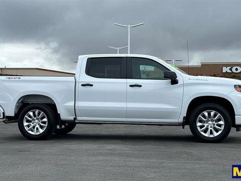 Certified 2025 Chevrolet Silverado 1500 Custom image 3