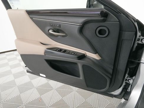 Certified 2020 Lexus ES 350 w/ Premium Package image 12