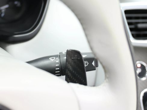 Used 2014 Aston Martin Vanquish Volante RWD image 37