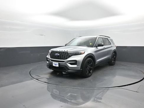 Certified 2023 Ford Explorer ST-Line w/ Class IV Trailer Tow Package RWD image 4