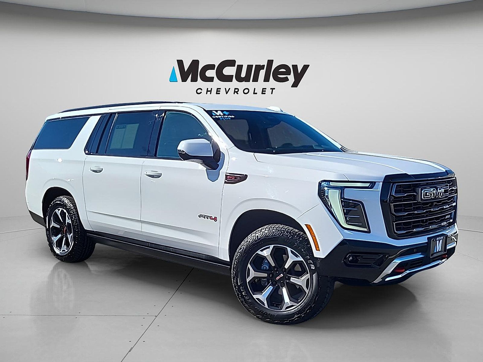 Used 2025 GMC Yukon XL AT4 Ultimate AWD/4WD image 1