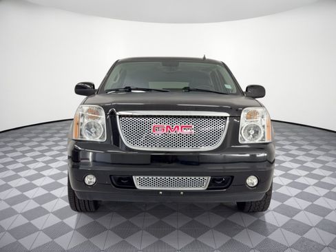 Used 2013 GMC Yukon Denali AWD/4WD image 6