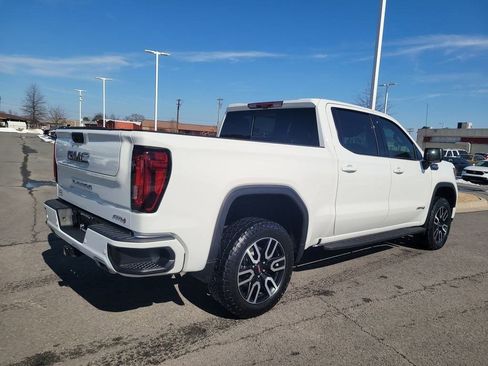 Used 2024 GMC Sierra 1500 AT4 w/ Technology Package AWD/4WD image 3