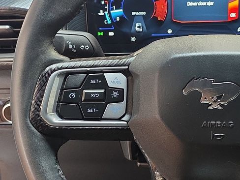 Used 2024 Ford Mustang Coupe image 19