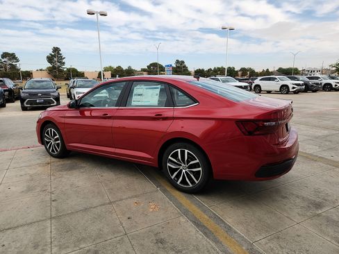 New 2026 Volkswagen Jetta SE FWD image 4