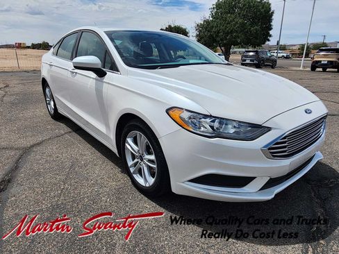 Used 2018 Ford Fusion SE w/ Fusion SE Technology Package FWD image 1