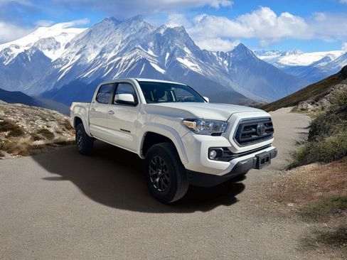 Certified 2023 Toyota Tacoma SR5 image 7