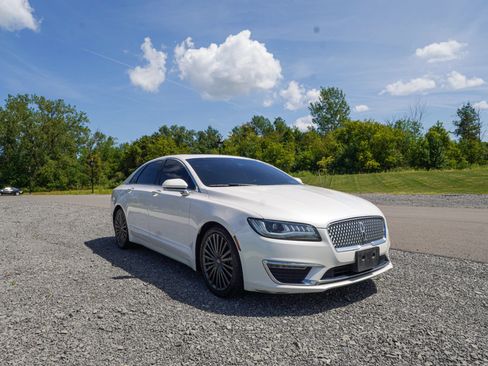 Used 2017 Lincoln MKZ Reserve w/ Climate Package AWD/4WD image 4