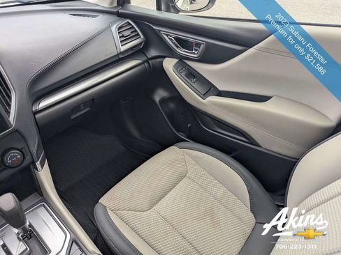 Used 2023 Subaru Forester Premium AWD/4WD image 16